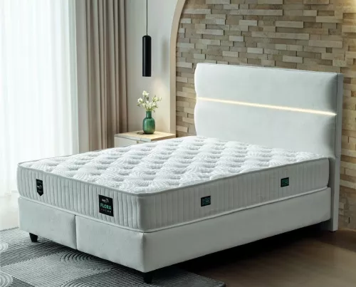 Einzigartig und handgefertigt  Polo Bed Inc. Matratze (Kopfteilhöhe 140 cm)