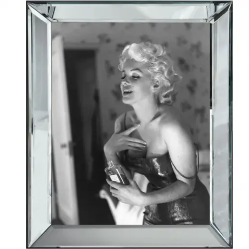 By Kohler Einzigartig und handgefertigt  Bild Monroe Chanel No. 5 - 50x4,5x60cm Marilyn Monroe (112335)